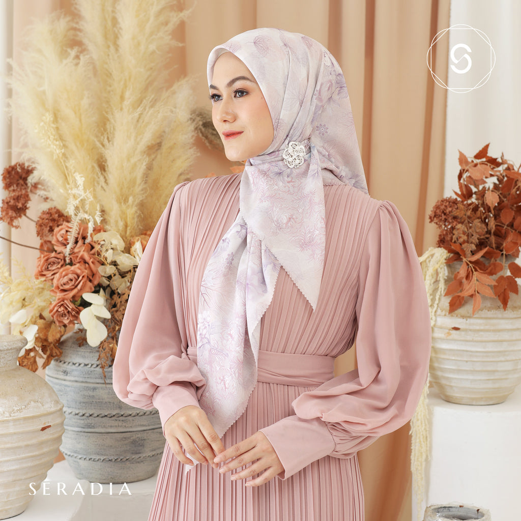 Seradia Hijab Segi Empat Harina