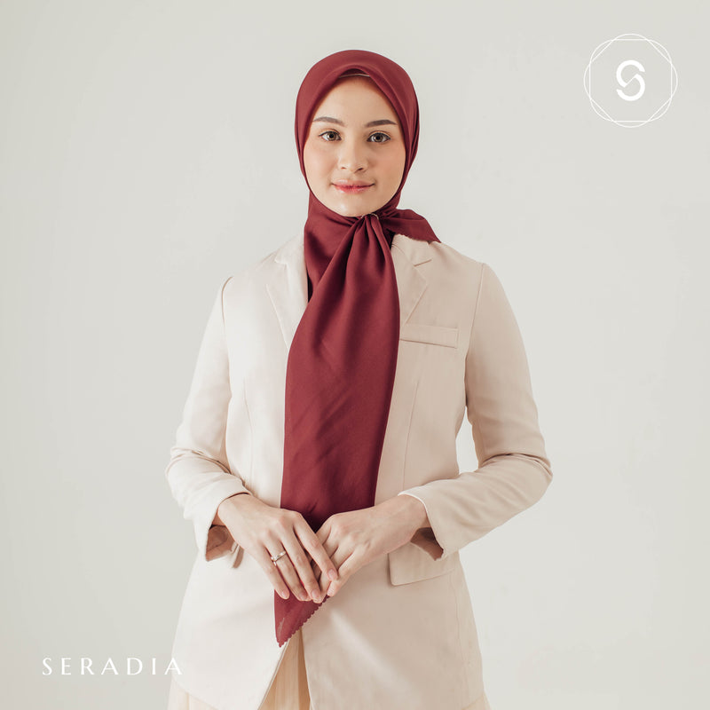 Hijab Segi Empat Plaindayscarf Seradia
