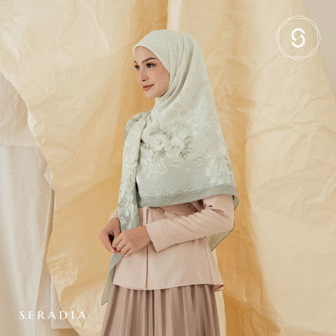 Seradia Hijab Segi Empat Syar'i Radhia - Blubasil