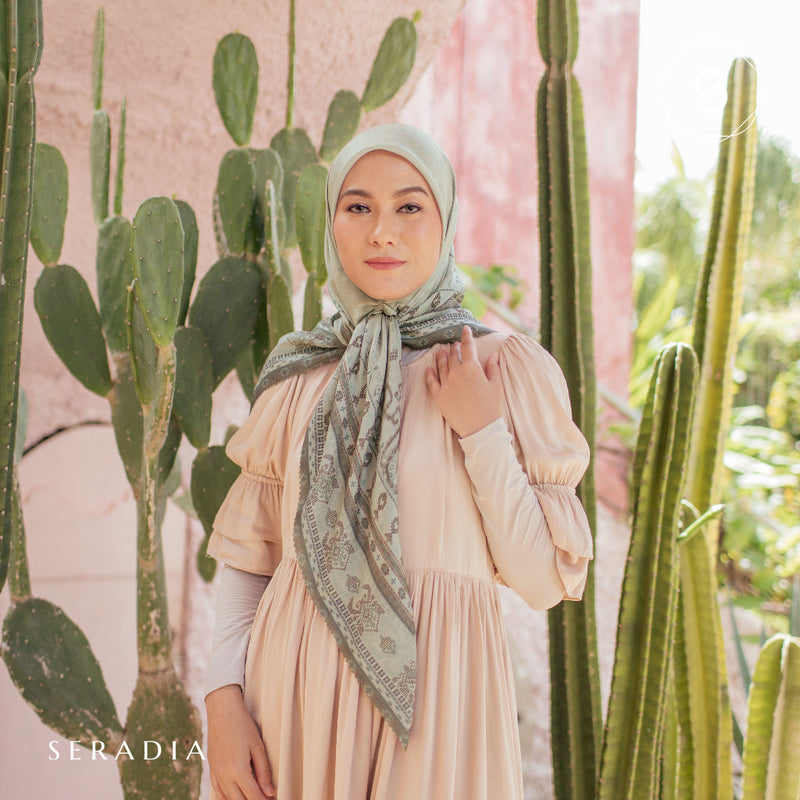 Seradia Hijab Segi Empat Farah Scarf