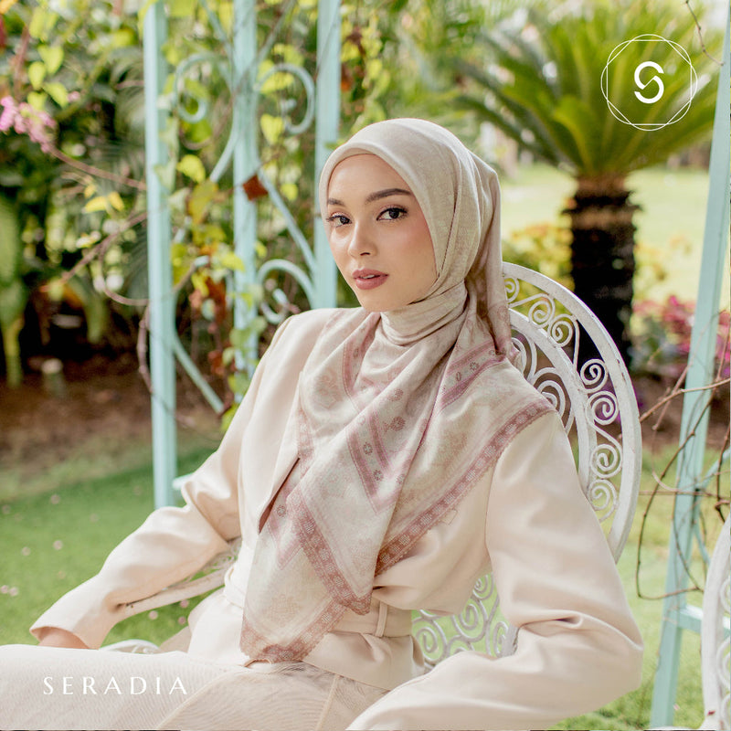 Seradia Hijab Segi Empat Farah Scarf
