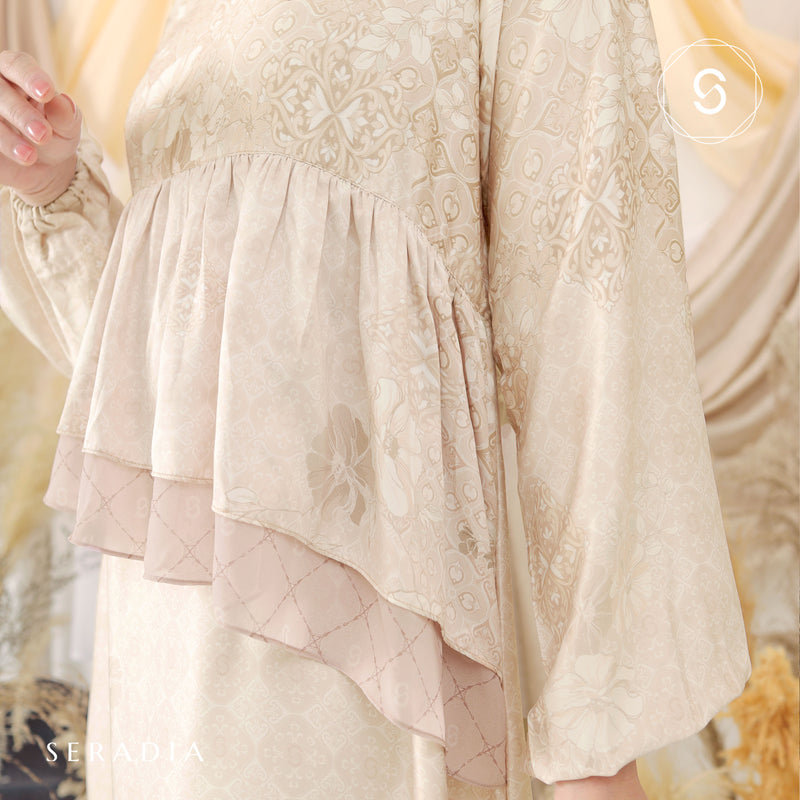 Seradia Camellia Dress - Peach