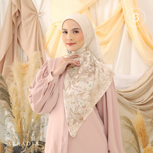 Seradia Hijab Segi Empat Rosalia Collection