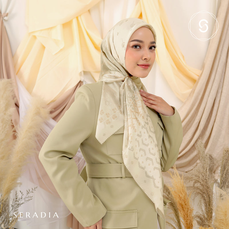 Seradia Hijab Segi Empat Maha Scarf