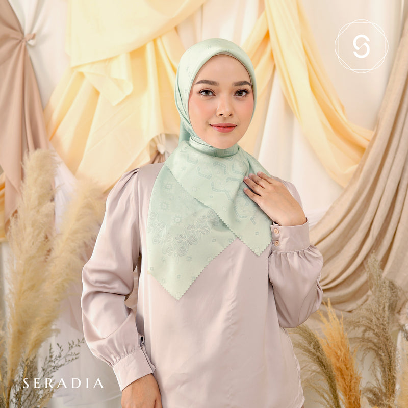 Seradia Hijab Segi Empat Maha Scarf