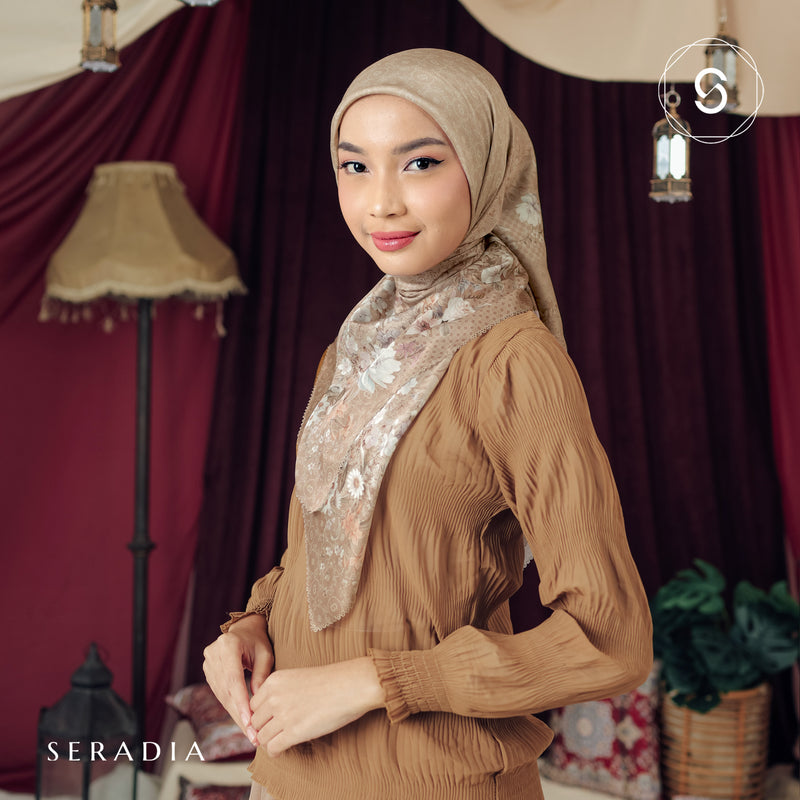 Seradia Hijab Segi Empat Zora Scarf - Classic Collection