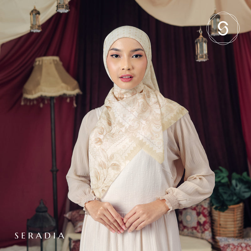 Seradia Hijab Segi Empat Farra Scarf - Timeless Collection