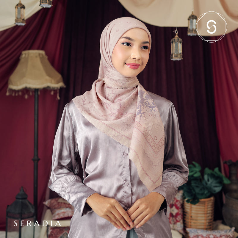 Seradia Hijab Segi Empat Calandra Scarf - Timeless Collection