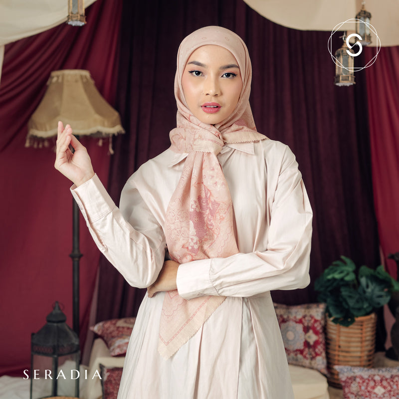 Seradia Hijab Segi Empat Calandra Scarf - Timeless Collection