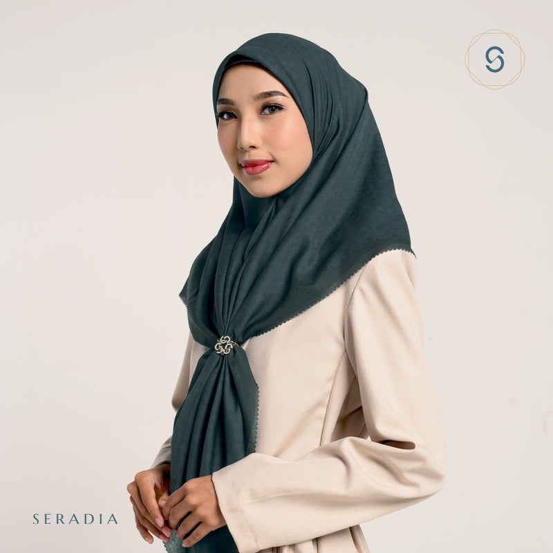 Seradia Hijab Segi Empat Anniversary Scarf