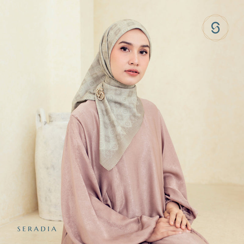 Seradia Hijab Segi Empat Anniversary Scarf