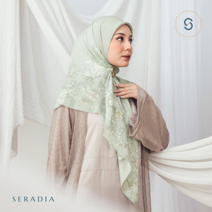 Seradia Hijab Segi Empat Kavita Collection