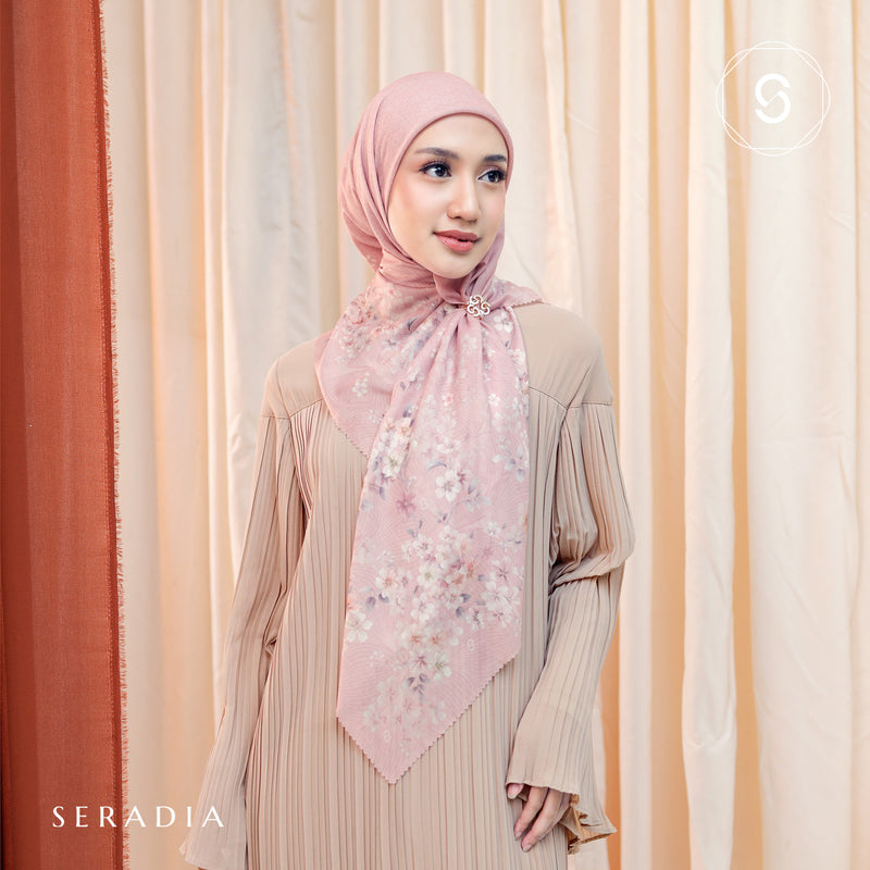 Seradia Hijab Segi Empat Relia Scarf - Timeless Collection