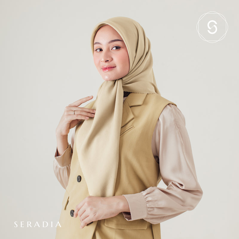 Hijab Segi Empat Plaindayscarf Seradia