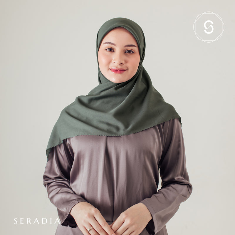 Hijab Segi Empat Plaindayscarf Seradia