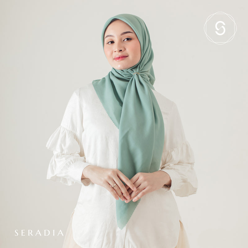 Hijab Segi Empat Plaindayscarf Seradia
