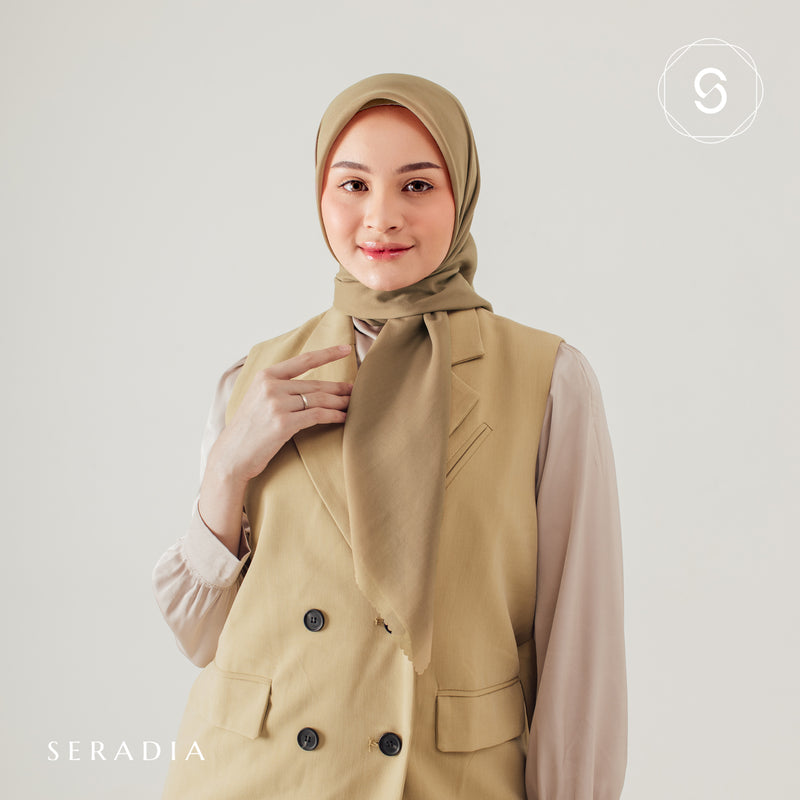 Hijab Segi Empat Plaindayscarf Seradia