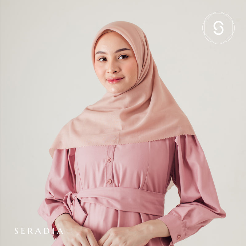 Hijab Segi Empat Plaindayscarf Seradia
