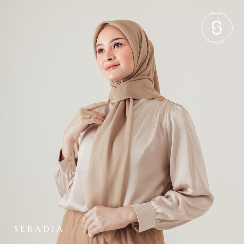 Hijab Segi Empat Plaindayscarf Seradia