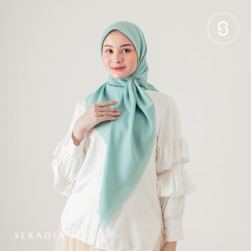 Hijab Segi Empat Plaindayscarf Seradia