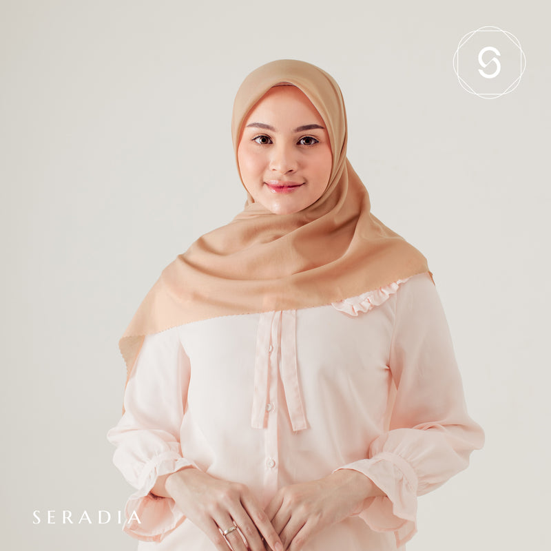 Hijab Segi Empat Plaindayscarf Seradia