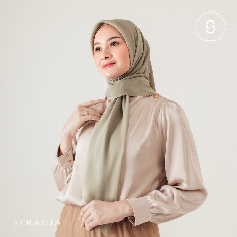 Hijab Segi Empat Plaindayscarf Seradia