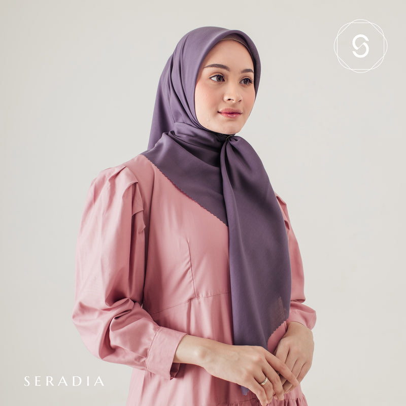 Hijab Segi Empat Plaindayscarf Seradia