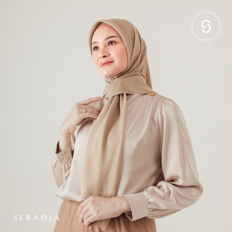 Hijab Segi Empat Plaindayscarf Seradia
