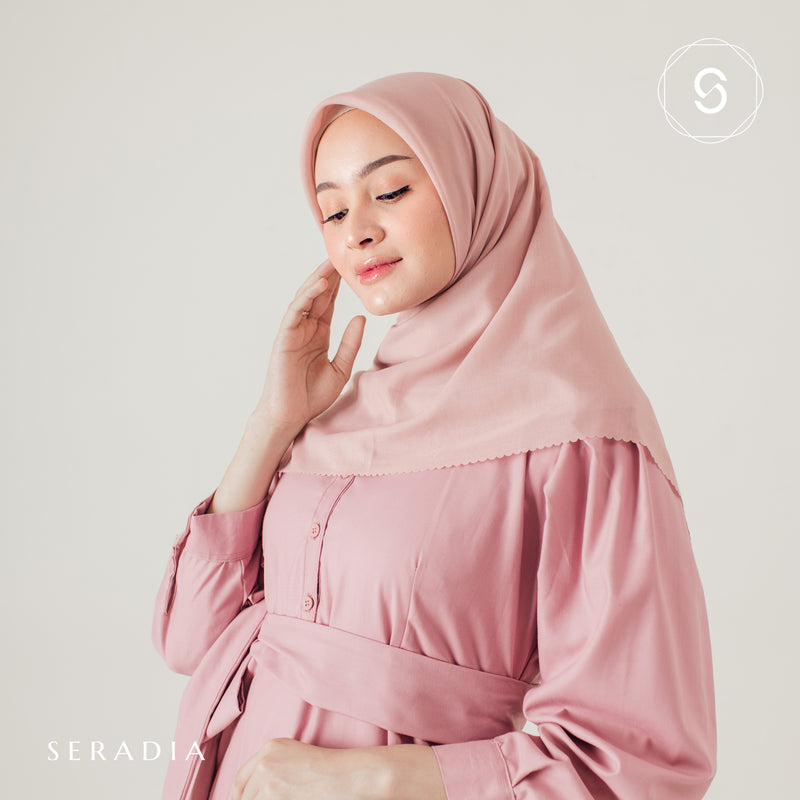 Hijab Segi Empat Plaindayscarf Seradia