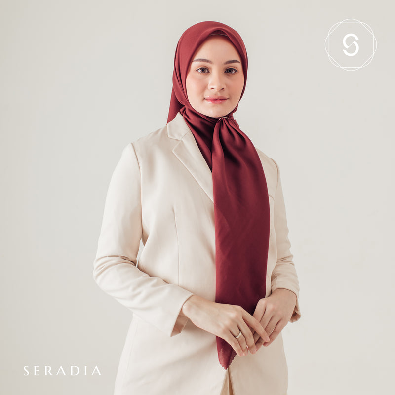 Hijab Segi Empat Plaindayscarf Seradia