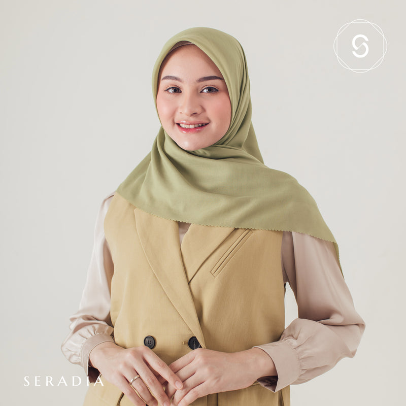 Hijab Segi Empat Plaindayscarf Seradia