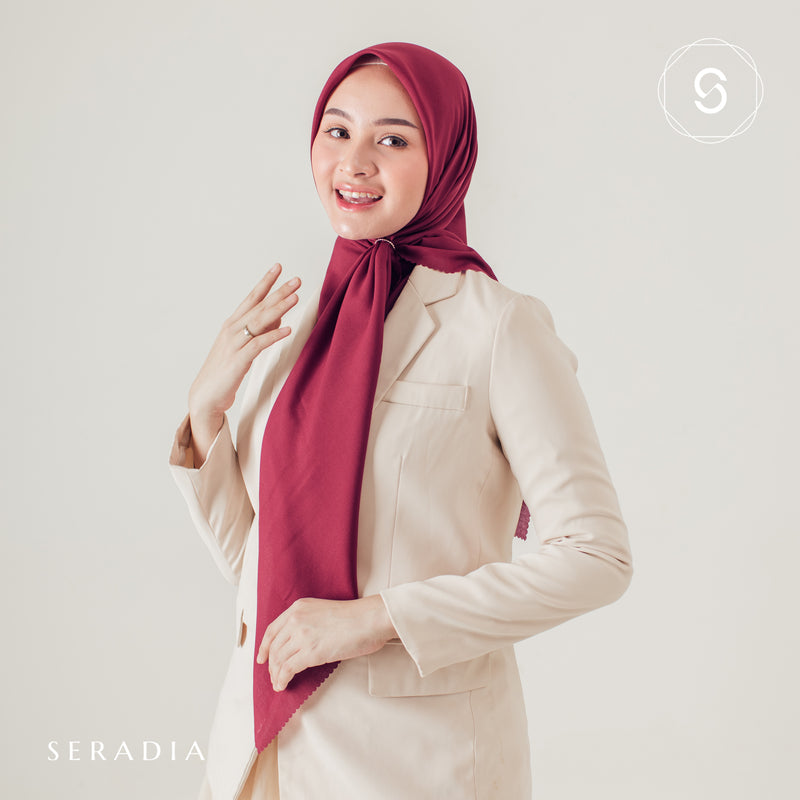 Hijab Segi Empat Plaindayscarf Seradia
