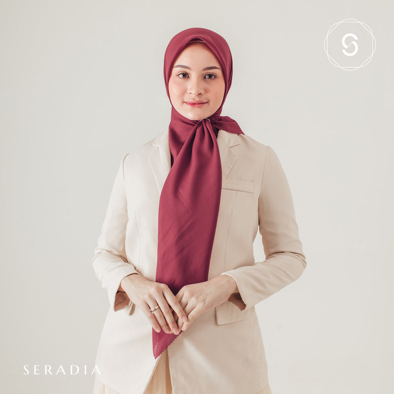 Hijab Segi Empat Plaindayscarf Seradia