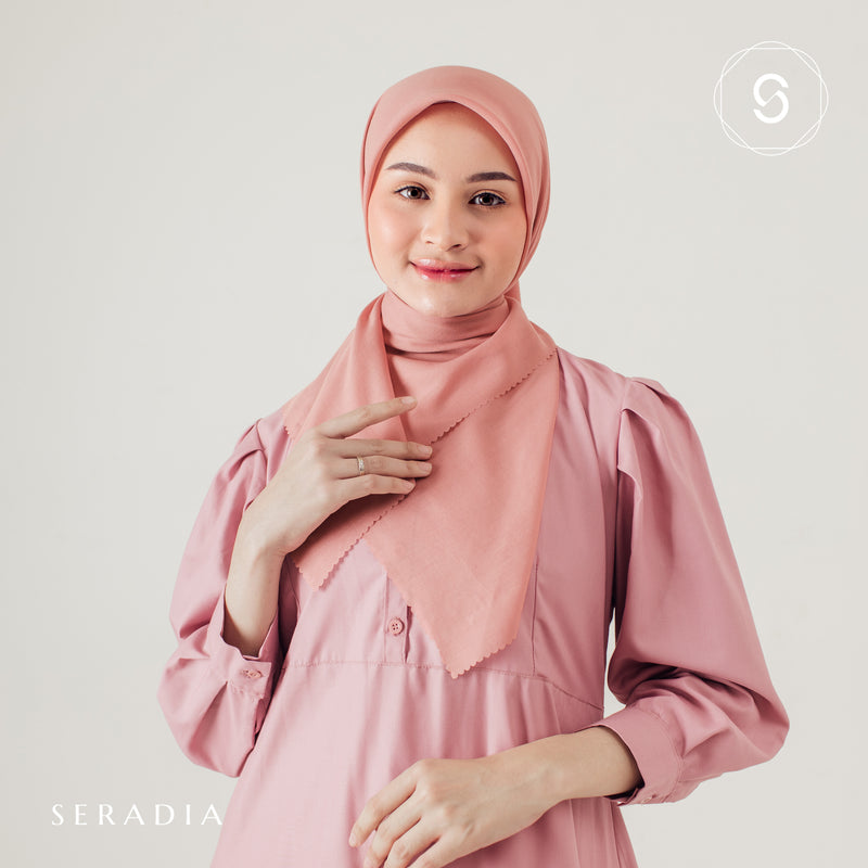 Hijab Segi Empat Plaindayscarf Seradia
