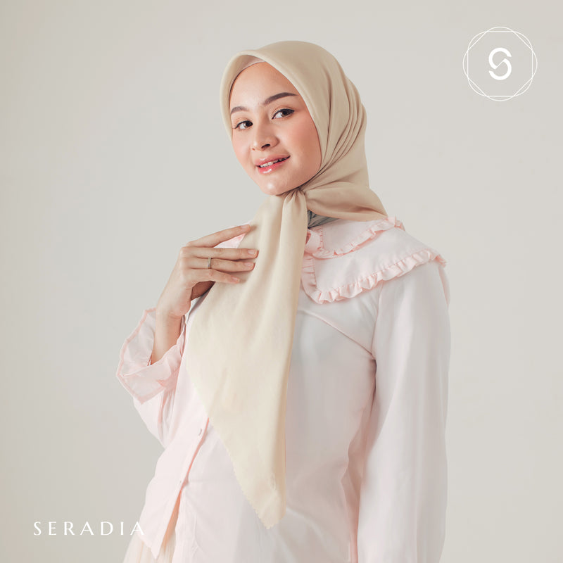 Hijab Segi Empat Plaindayscarf Seradia