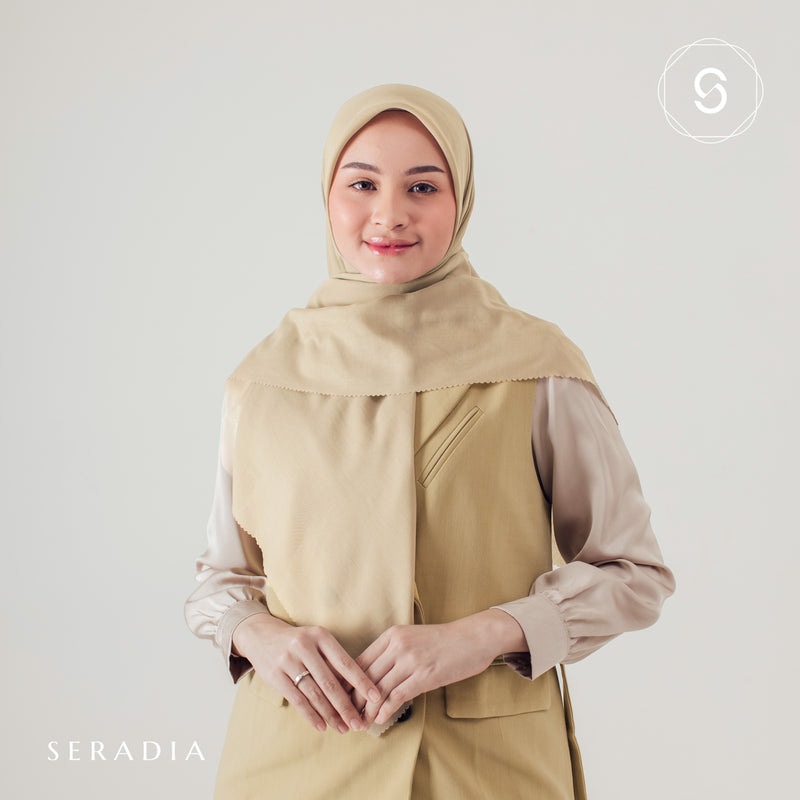 Hijab Segi Empat Plaindayscarf Seradia