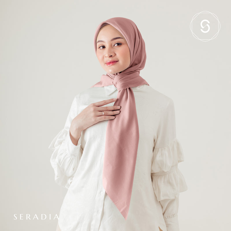 Hijab Segi Empat Plaindayscarf Seradia
