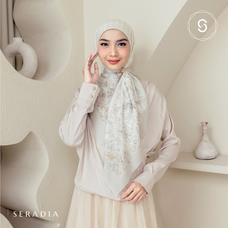 Seradia Hijab Segi Empat Kamira Scarf - Timeless Collection