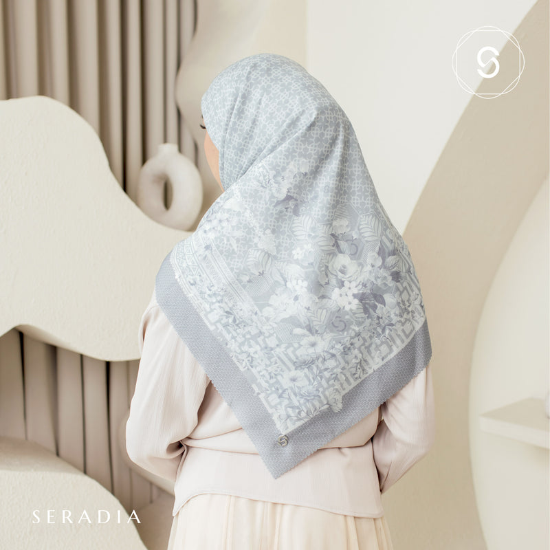 Seradia Hijab Segi Empat Kamira Scarf - Timeless Collection