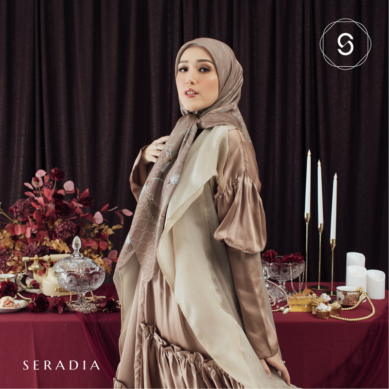 Hijab Segi Empat Thana - Seradia x Adelia Pasha