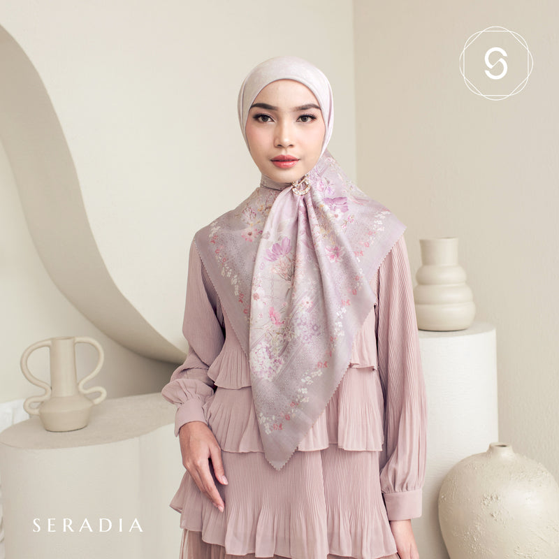 Seradia Hijab Segi Empat Avira Scarf - Timeless Collection