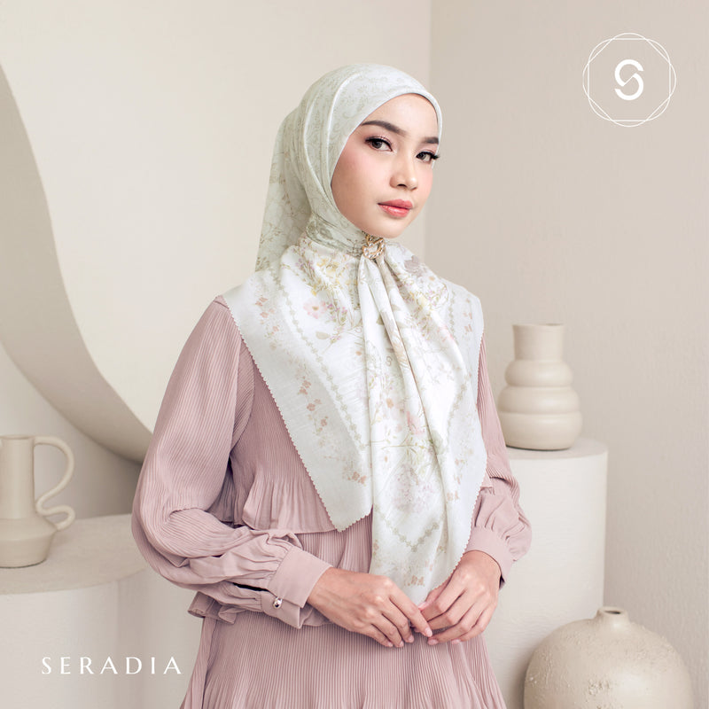 Seradia Hijab Segi Empat Avira Scarf - Timeless Collection