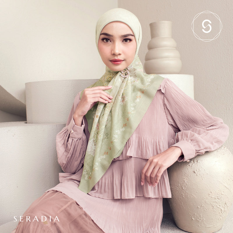 Seradia Hijab Segi Empat Avira Scarf - Timeless Collection