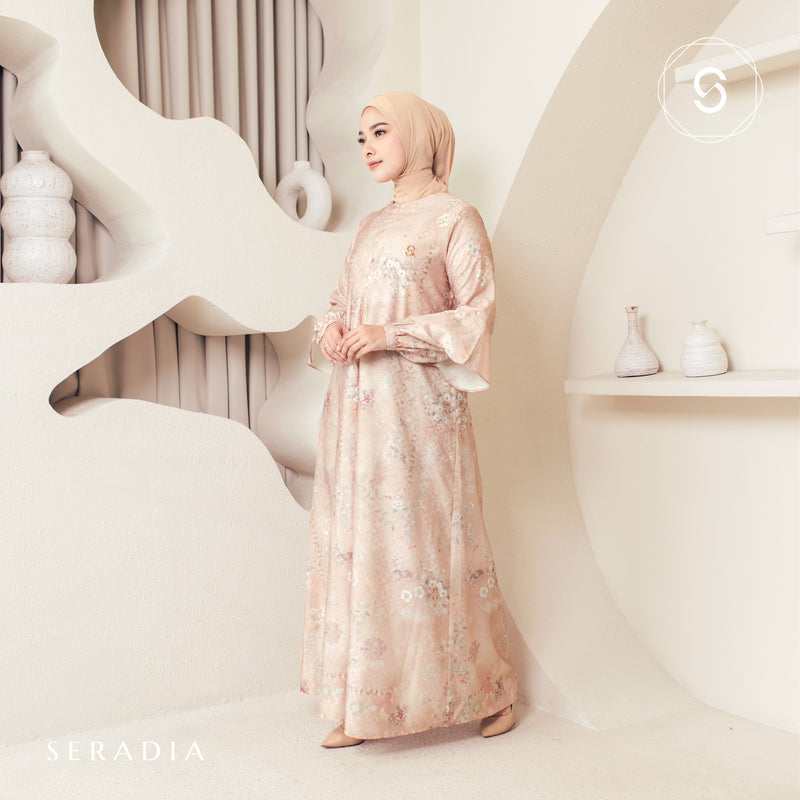 Seradia Dress - Kariva Collection