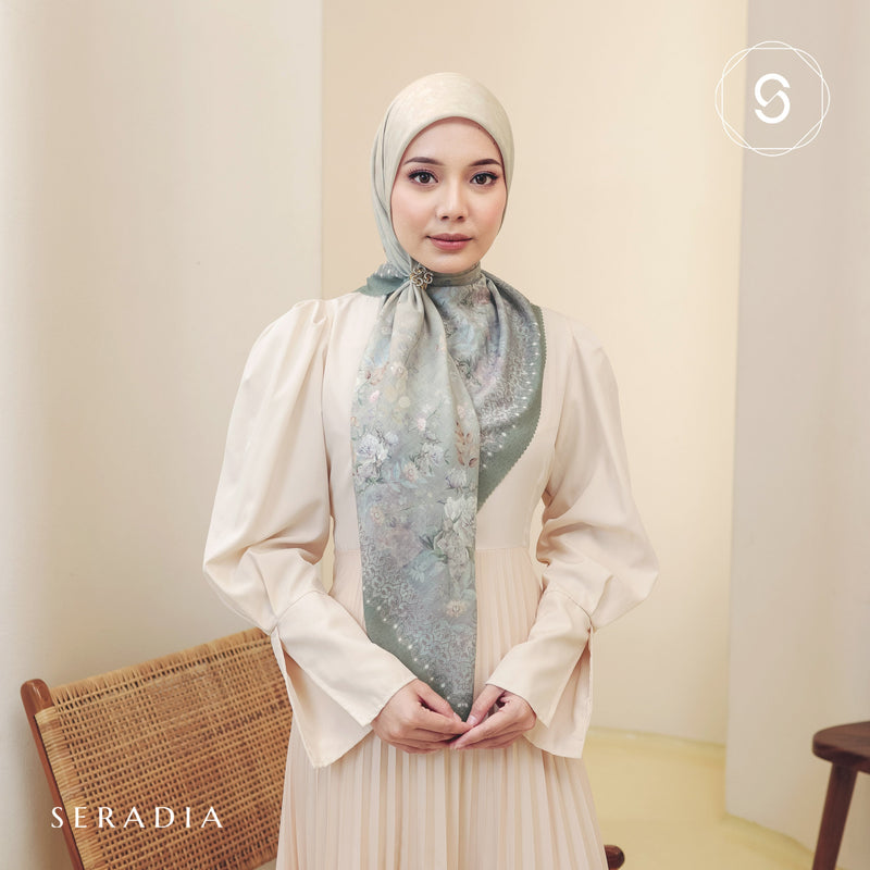 Seradia Hijab - Segi Empat Motif Dimia Timeless Collection