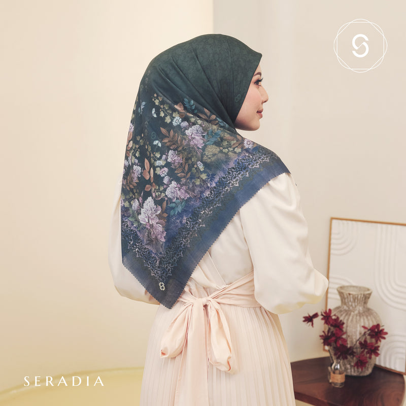 Seradia Hijab - Segi Empat Motif Dimia Timeless Collection