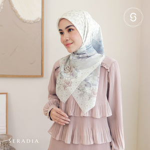 Seradia Hijab - Segi Empat Motif Pasmira Timeless Collection
