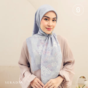 Seradia Hijab - Segi Empat Motif Seria Timeless Collection
