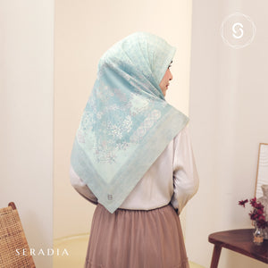 Seradia Hijab - Segi Empat Motif Namia Timeless Collection
