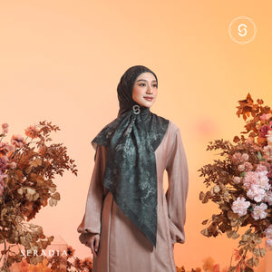 Seradia Hijab - Segi Empat Motif Haima - Classic Collection